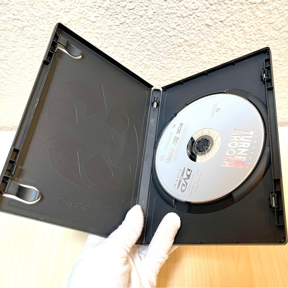 Turner and Hooch with Tom Hanks. Dvd. Like New. - Picture 3 of 3